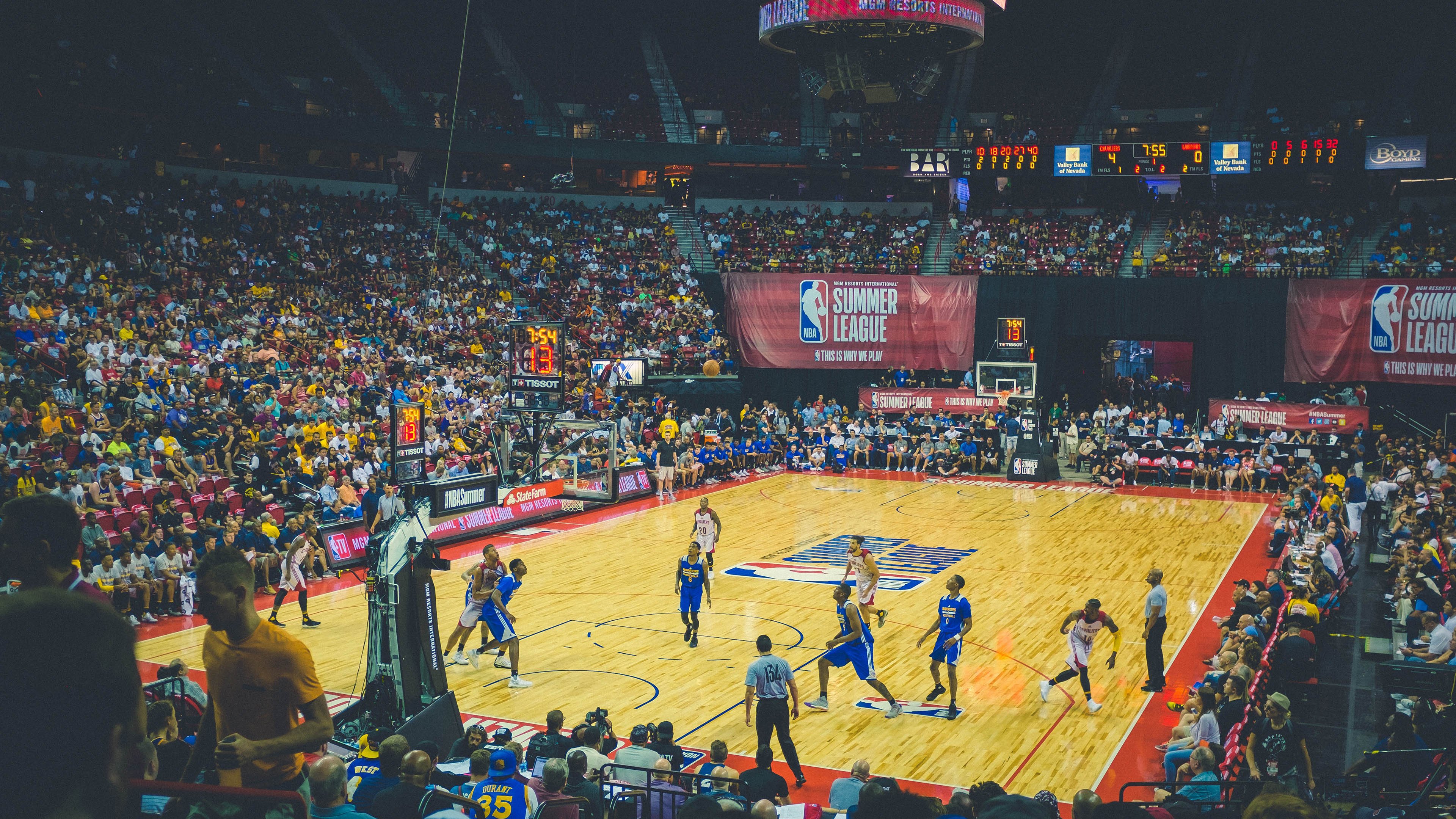 开云官网登录-NBA联盟裁判判罚公正性提升措施，nba裁判权利